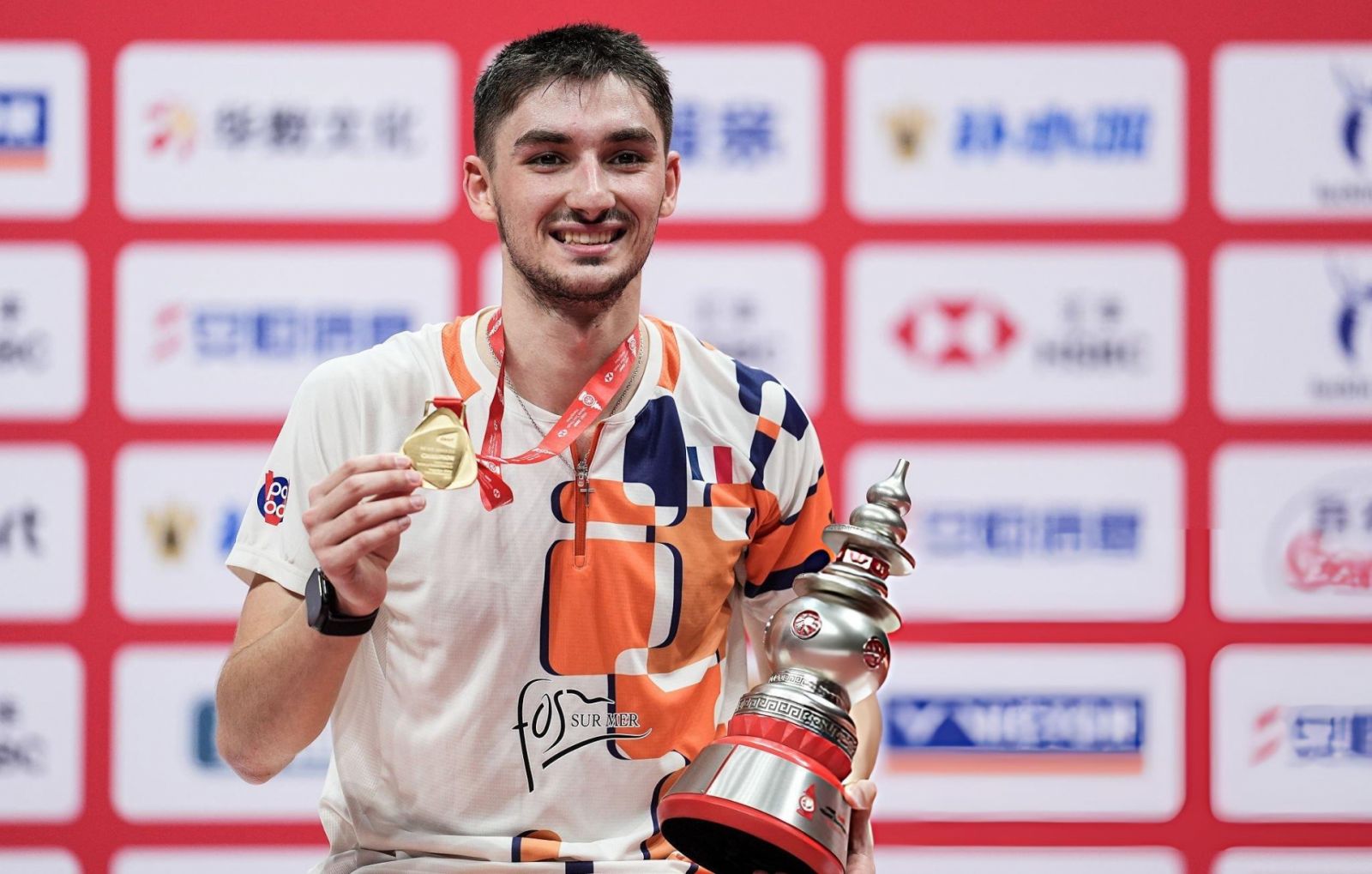 Christo popov nhận cup