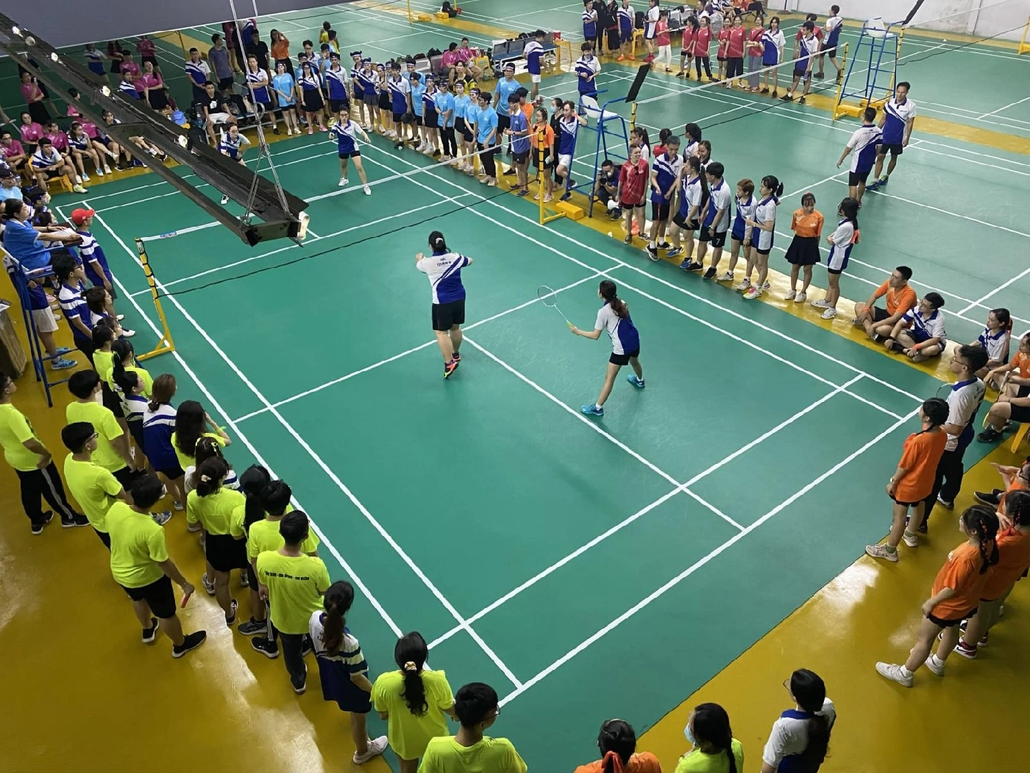 sân cầu lông Bình Thới