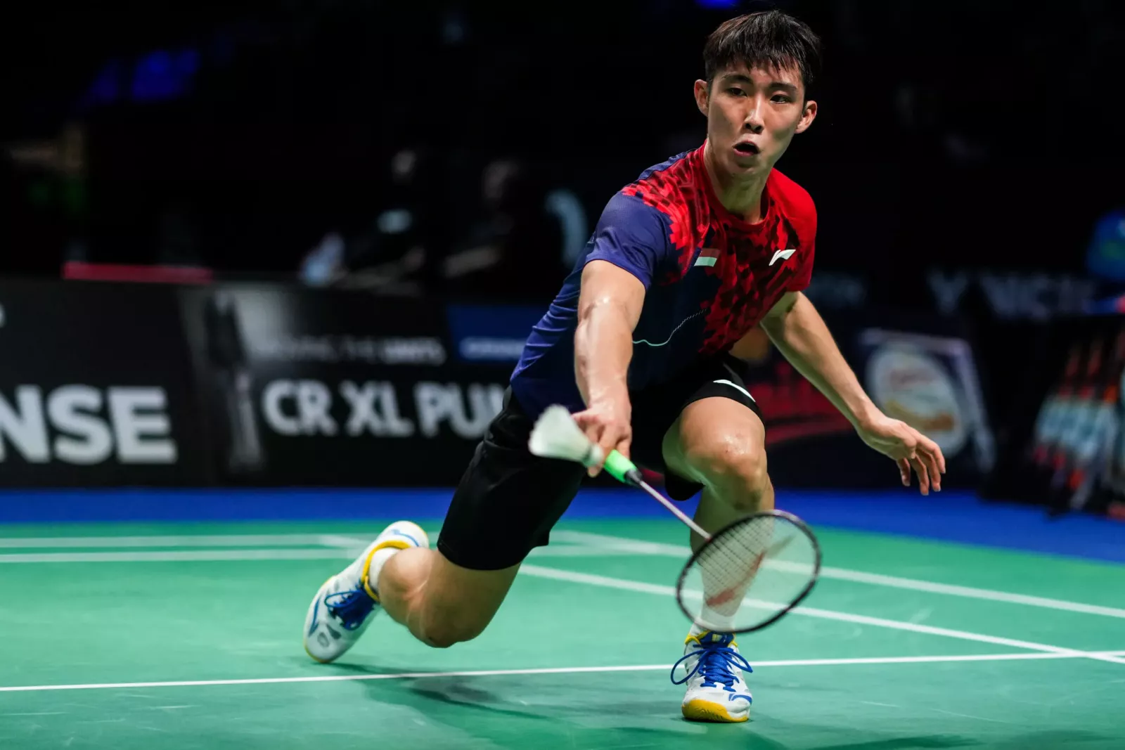 Loh Kean Yew sử dụng vợt Lining