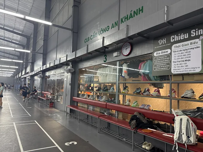 Cơ sở vật chất và dịch vụ tiện ích sân cầu lông An Khánh