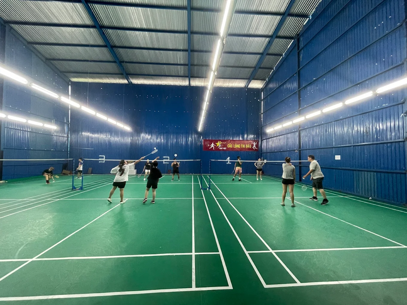 Sân cầu lông Sinh Tố