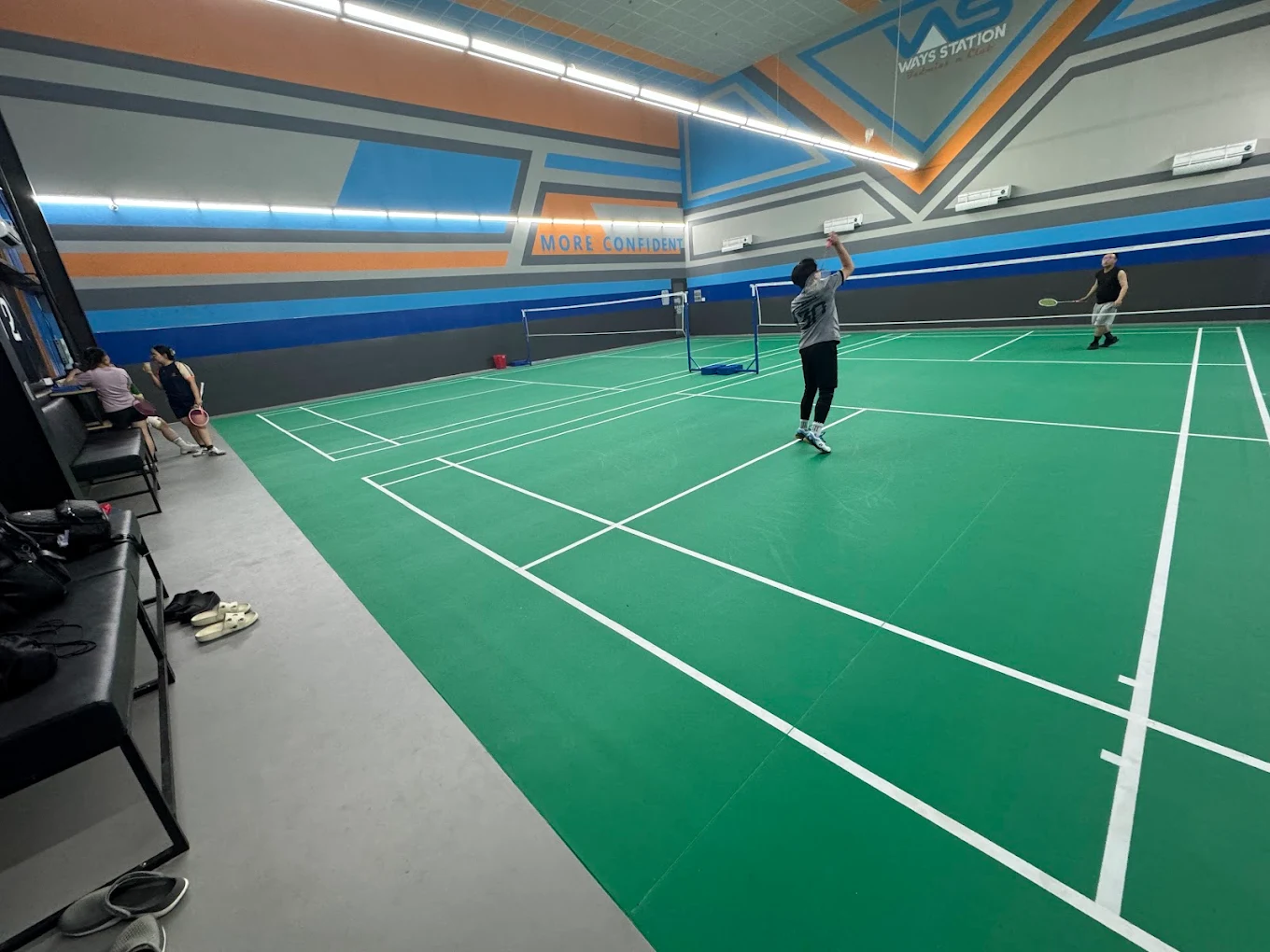 Sân cầu lông Nguyễn Văn Lượng