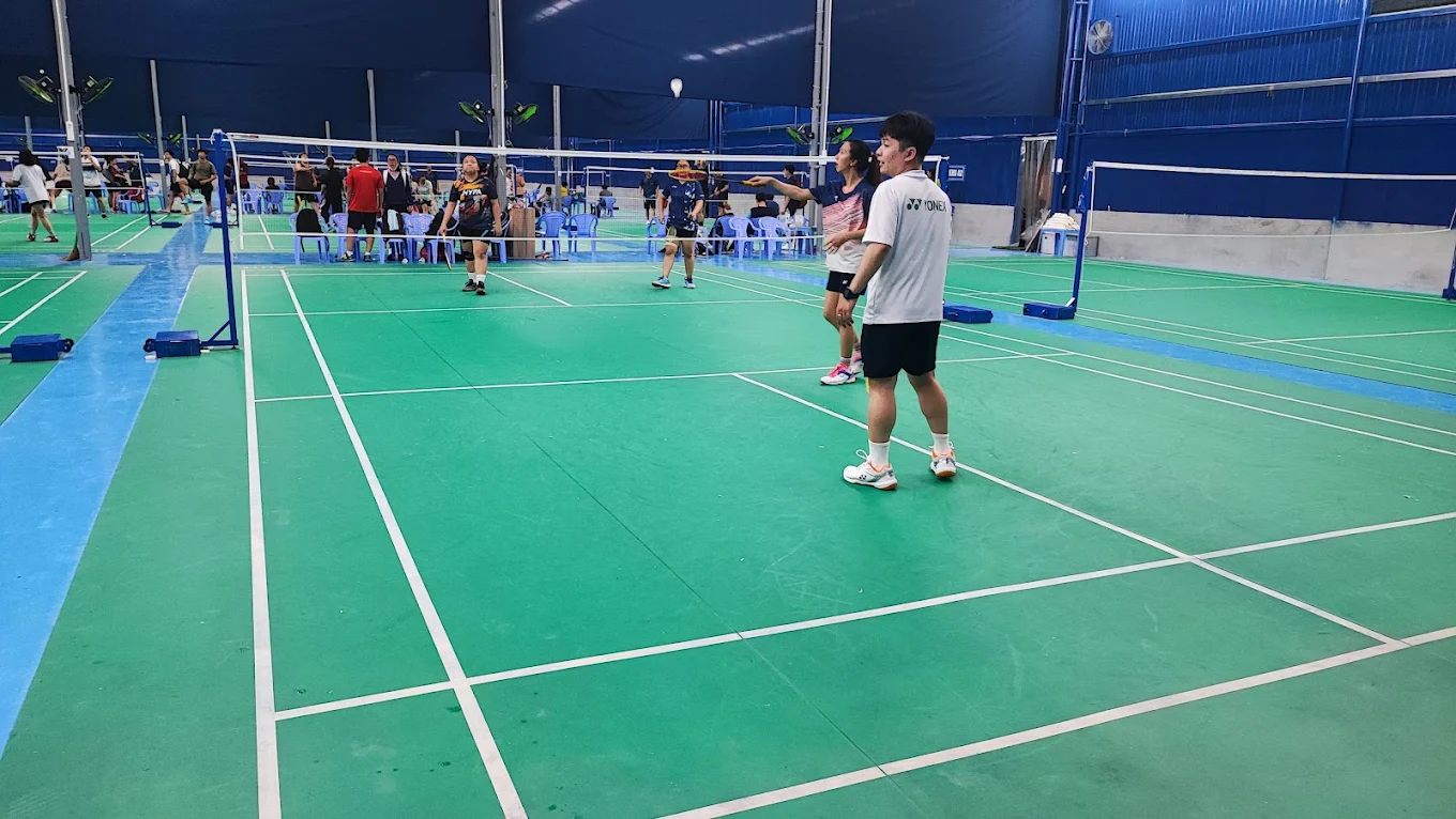 sân cầu lông Hoàng Hoa Thám