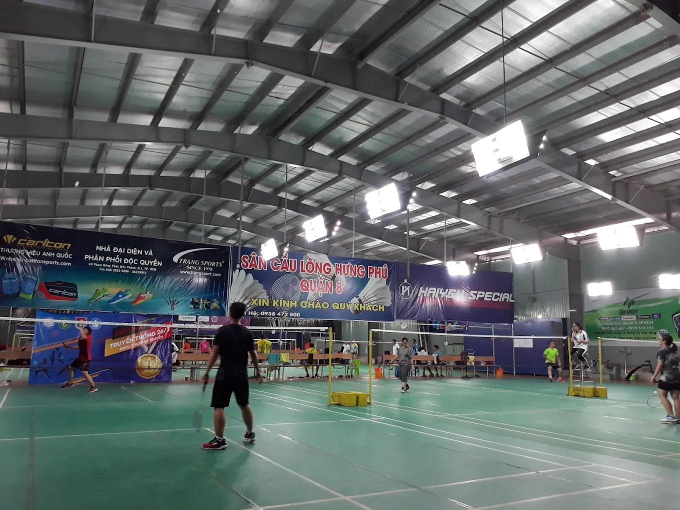 sân cầu lông Hưng Phú