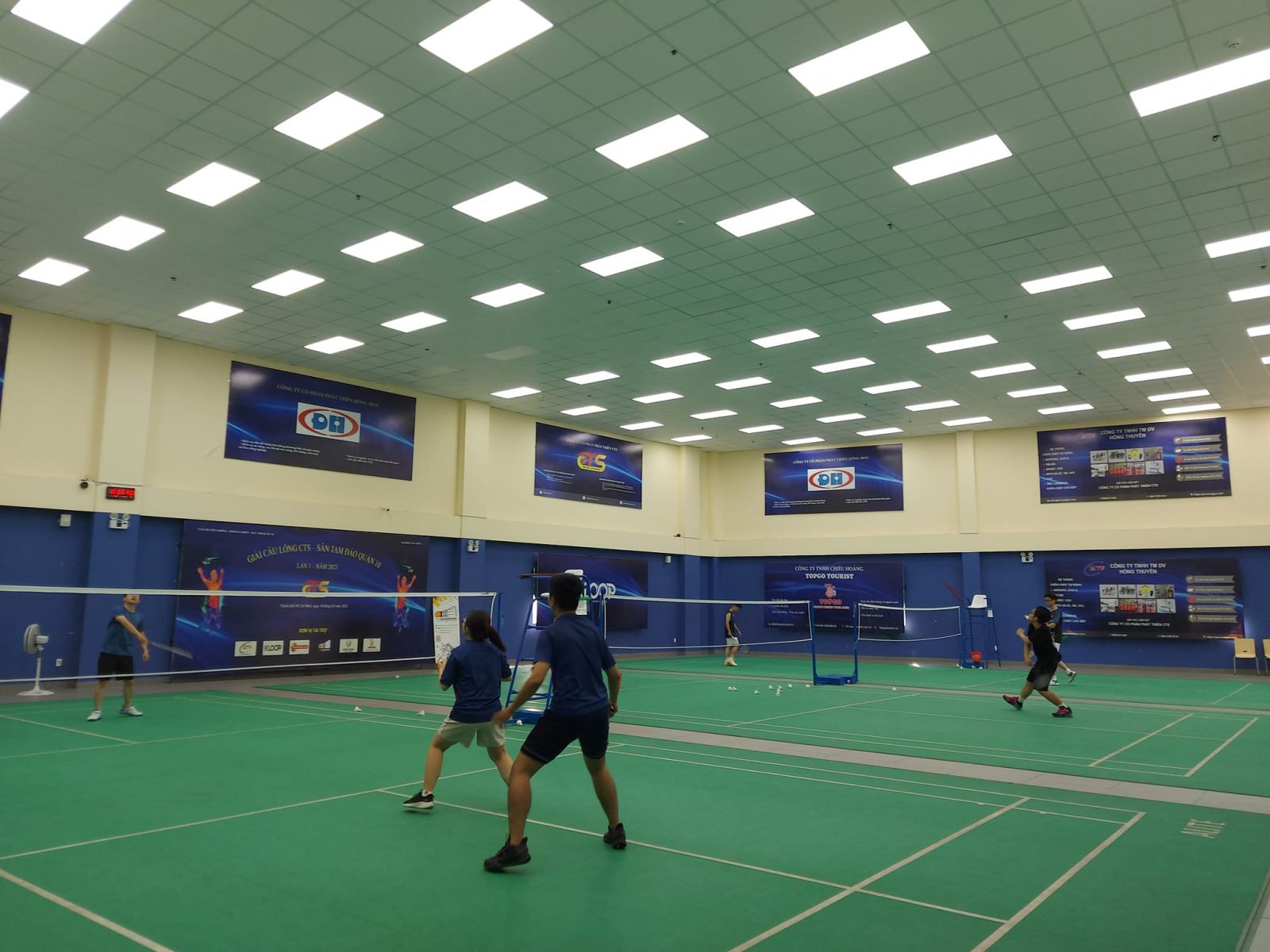 Sân cầu lông Tam Đảo