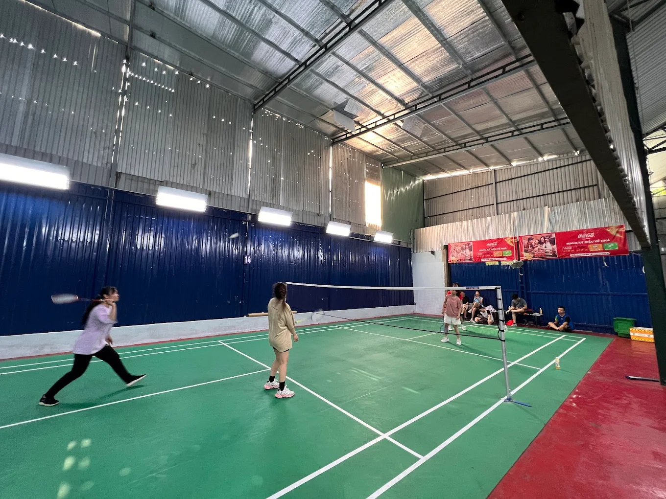 Sân cầu lông Hoàng Hoa Thám (Viettel)