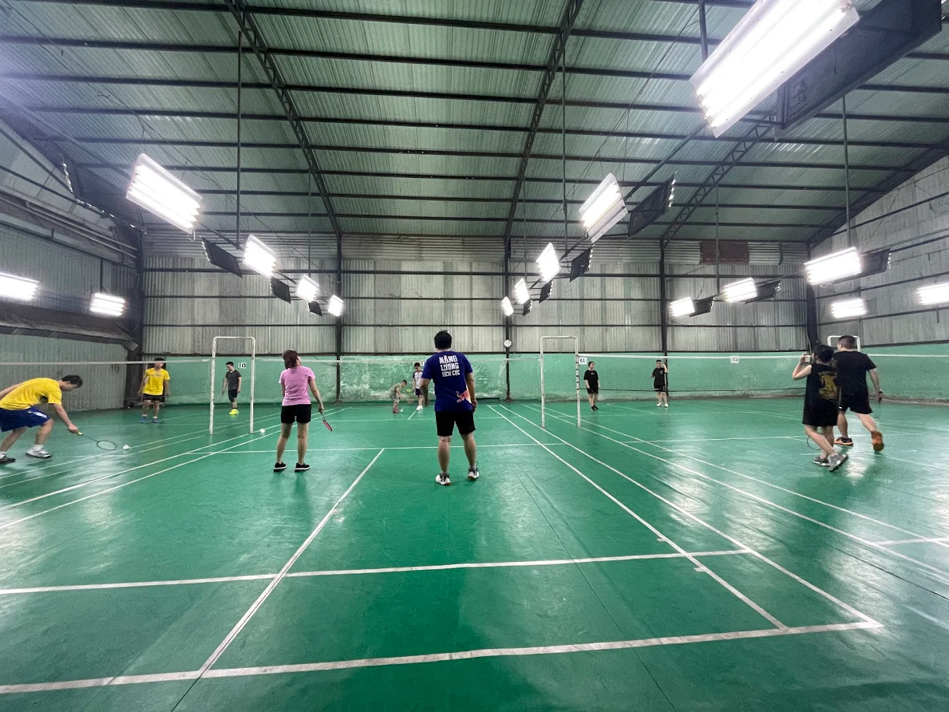 sân cầu lông Viettel